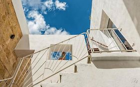 Authentic Gf Apartment With Terrace At The 3 Cities Marina