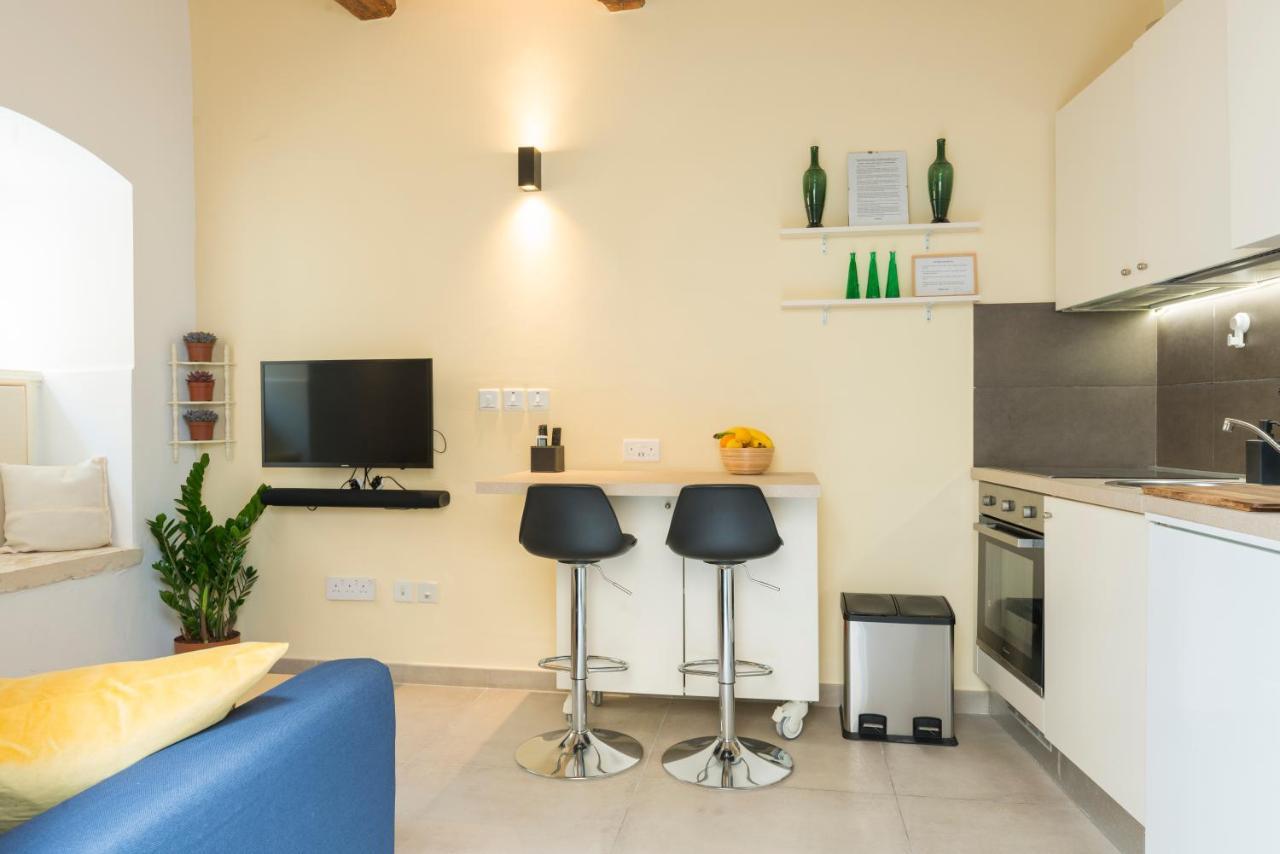 Authentic Gf Apartment With Terrace At The 3 Cities Marina Cospicua Exterior photo