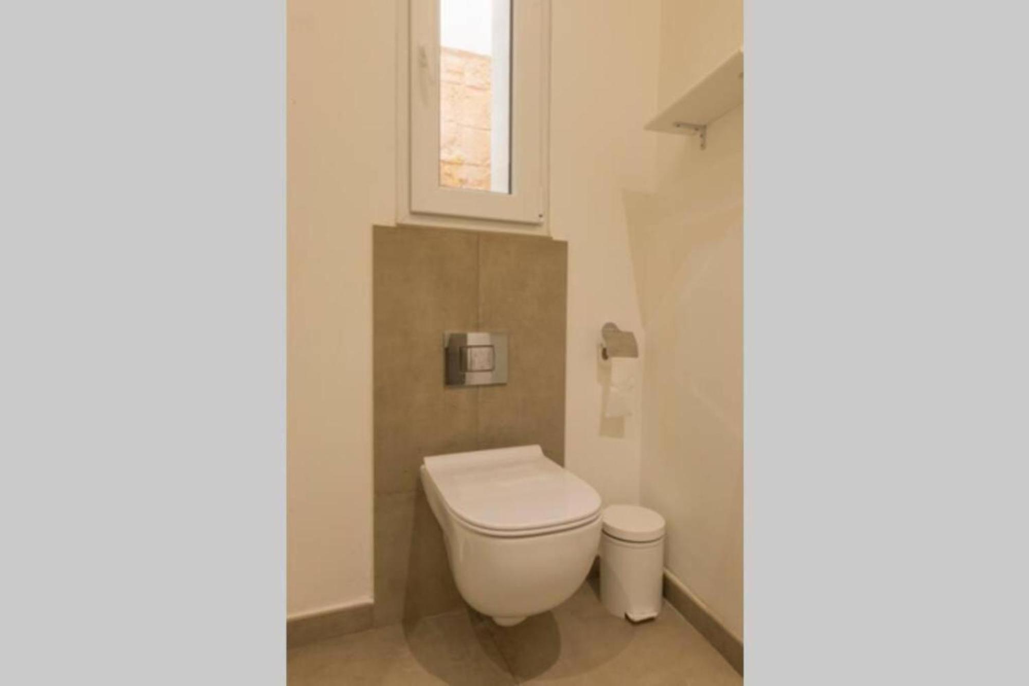 Authentic Gf Apartment With Terrace At The 3 Cities Marina Cospicua Exterior photo