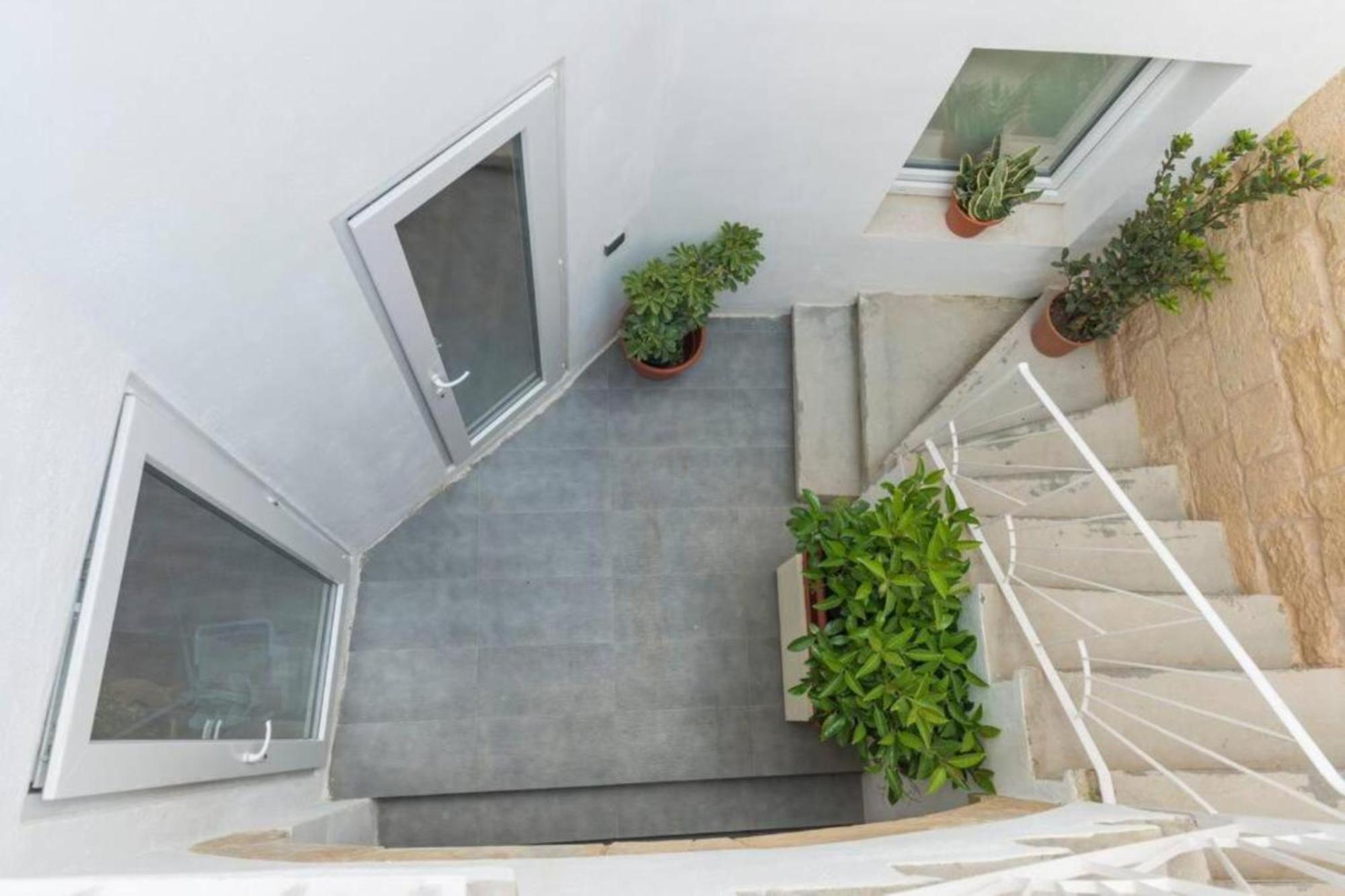 Authentic Gf Apartment With Terrace At The 3 Cities Marina Cospicua Exterior photo
