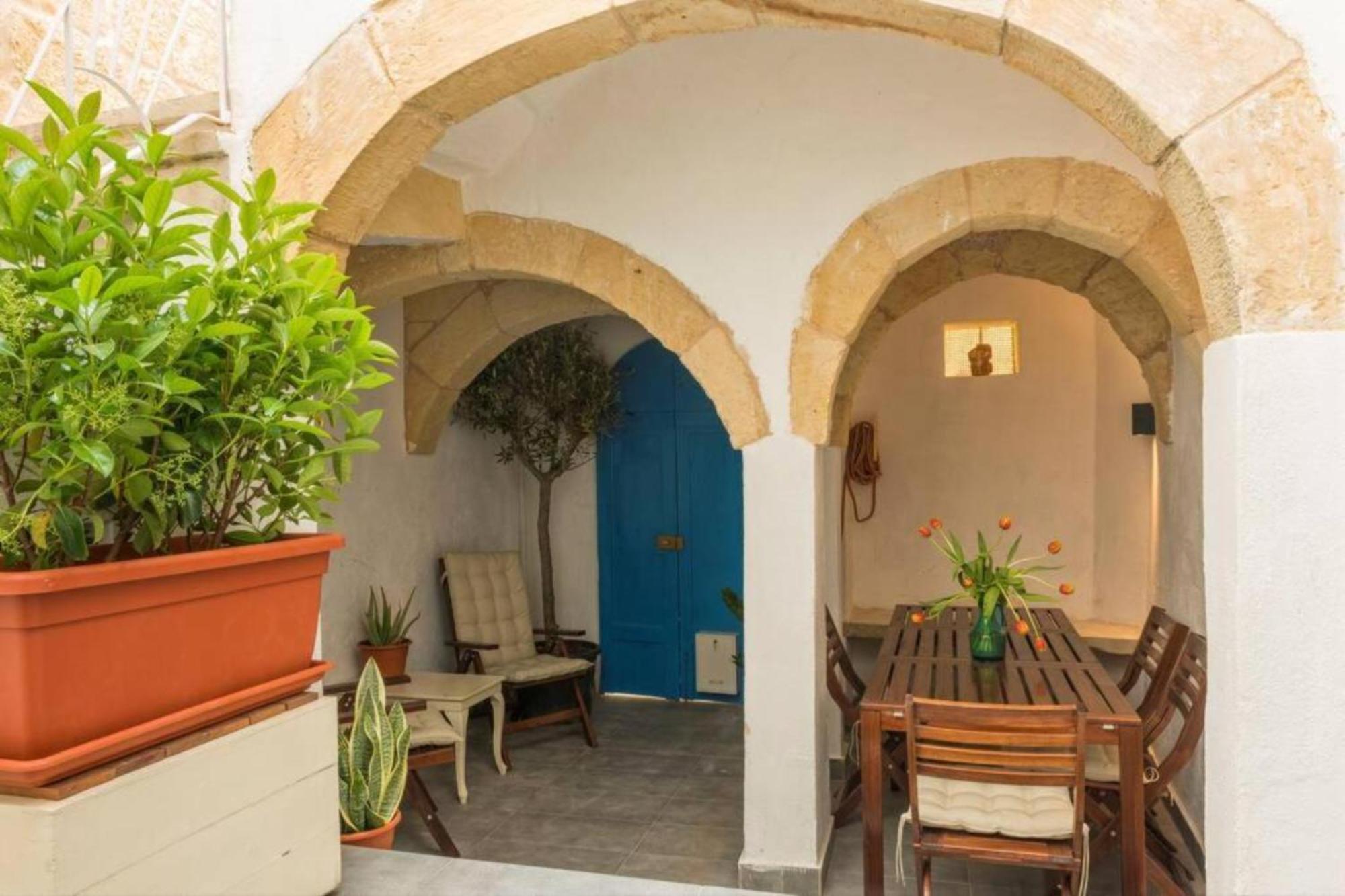 Authentic Gf Apartment With Terrace At The 3 Cities Marina Cospicua Exterior photo