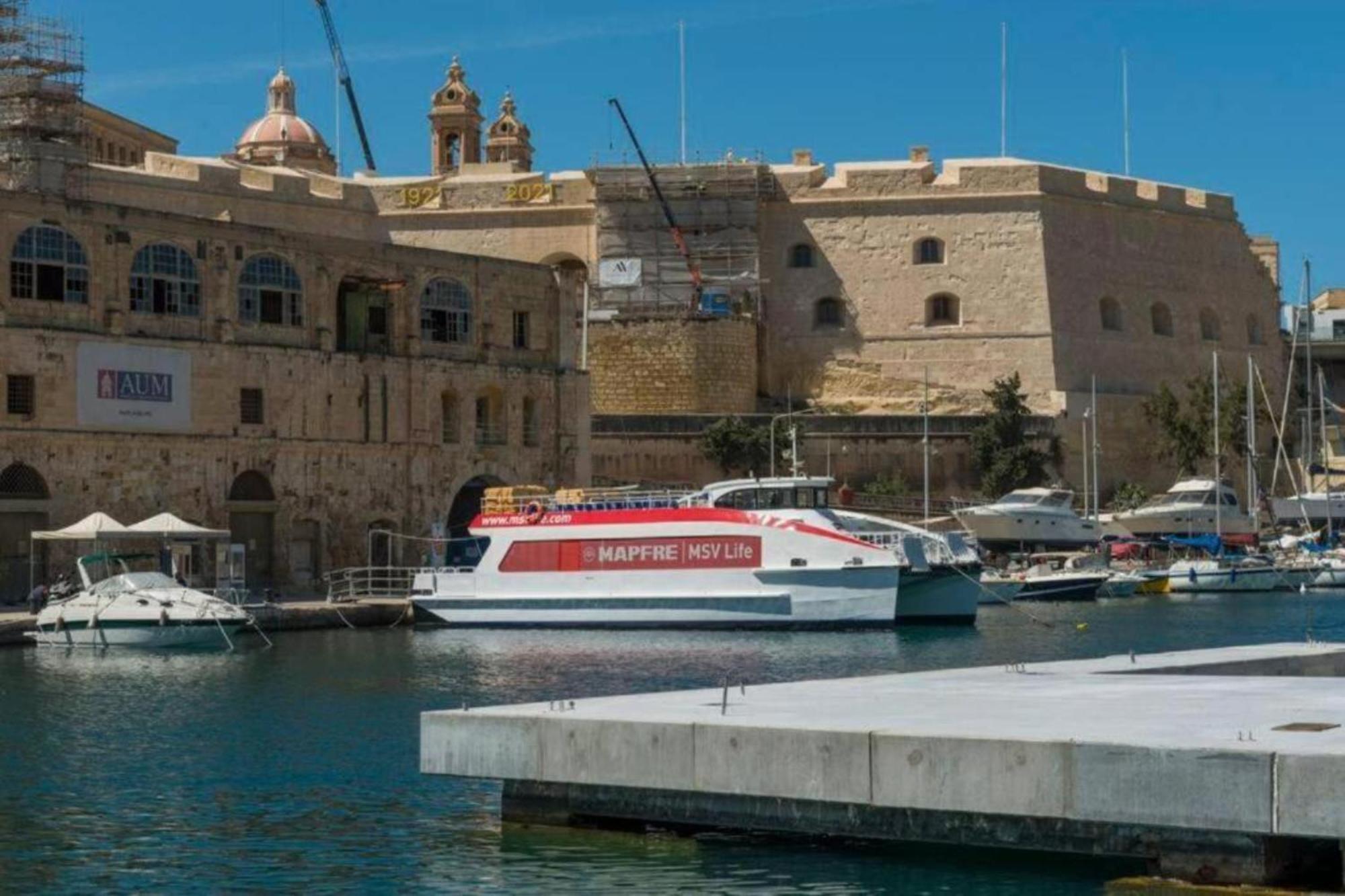 Authentic Gf Apartment With Terrace At The 3 Cities Marina Cospicua Exterior photo